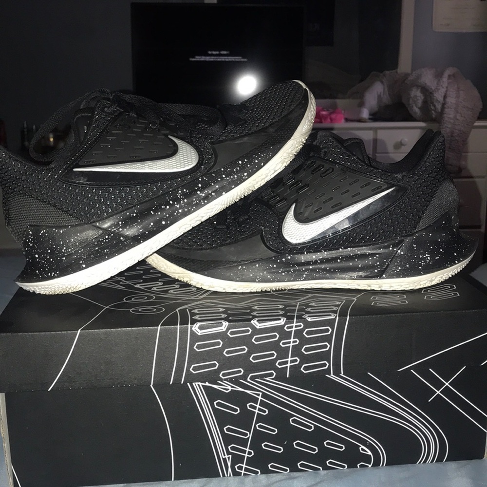 Nike Kyrie Low 2